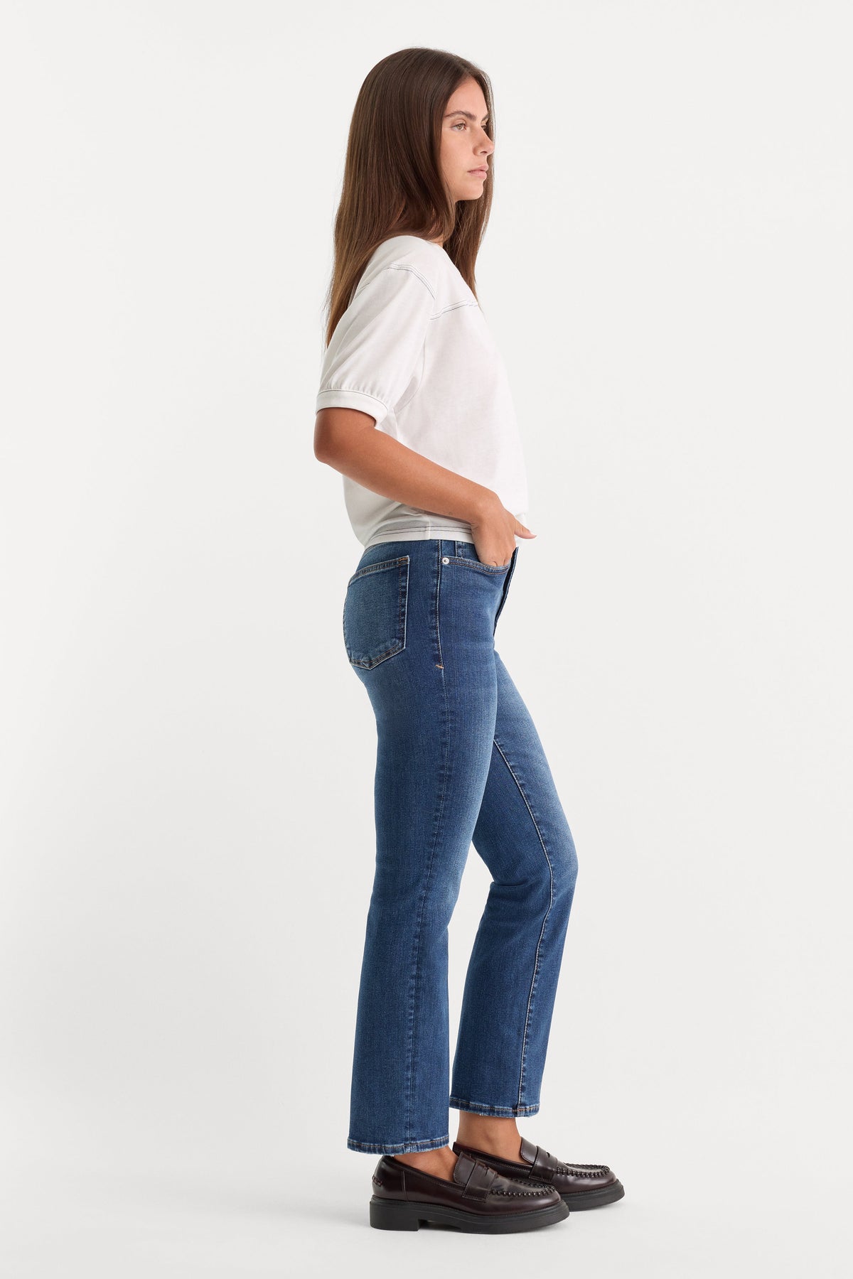 ALWAYS FITS GOOD PETITE STRAIGHT JEANS INDIGO571