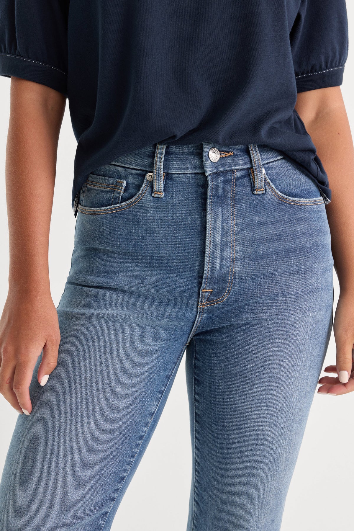 ALWAYS FITS GOOD PETITE STRAIGHT JEANS INDIGO316